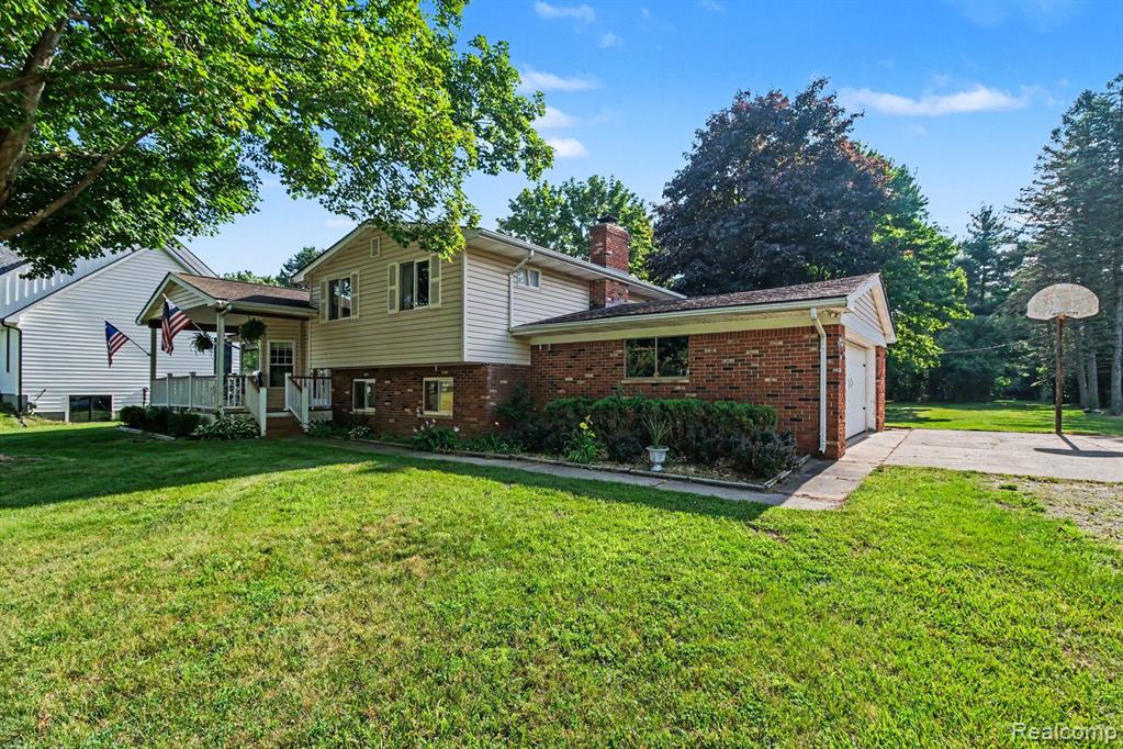 7370 Perry Lake Road, Clarkston, MI 48348 — Photo 3