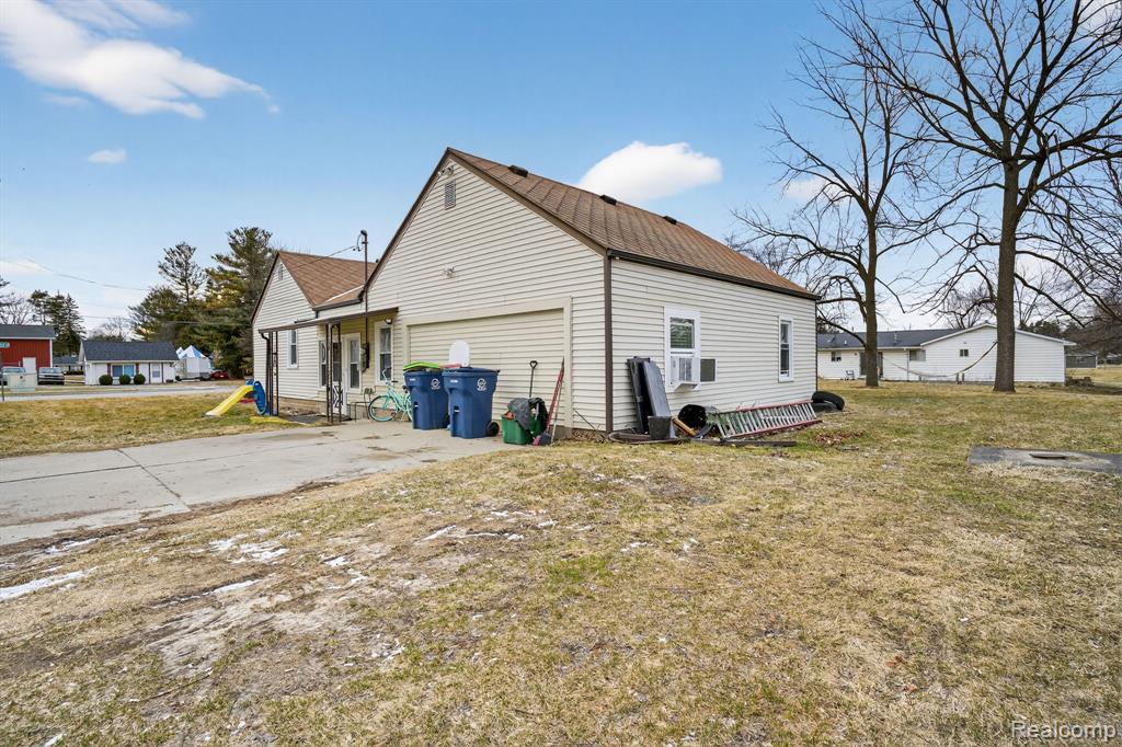 200 N River Road, Saginaw, MI 48609 — Photo 9
