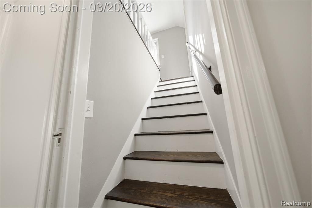 405 N Altadena Avenue, Royal Oak, MI 48067 — Photo 16
