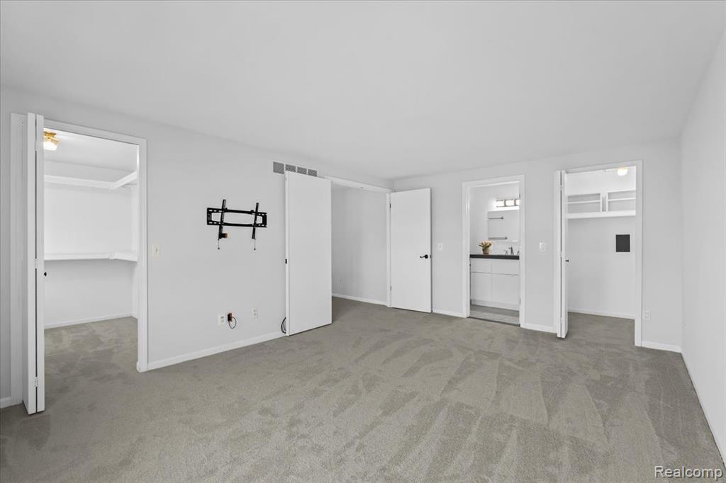 21106 W Glen Haven Circle, Novi, MI 48167 — Photo 19