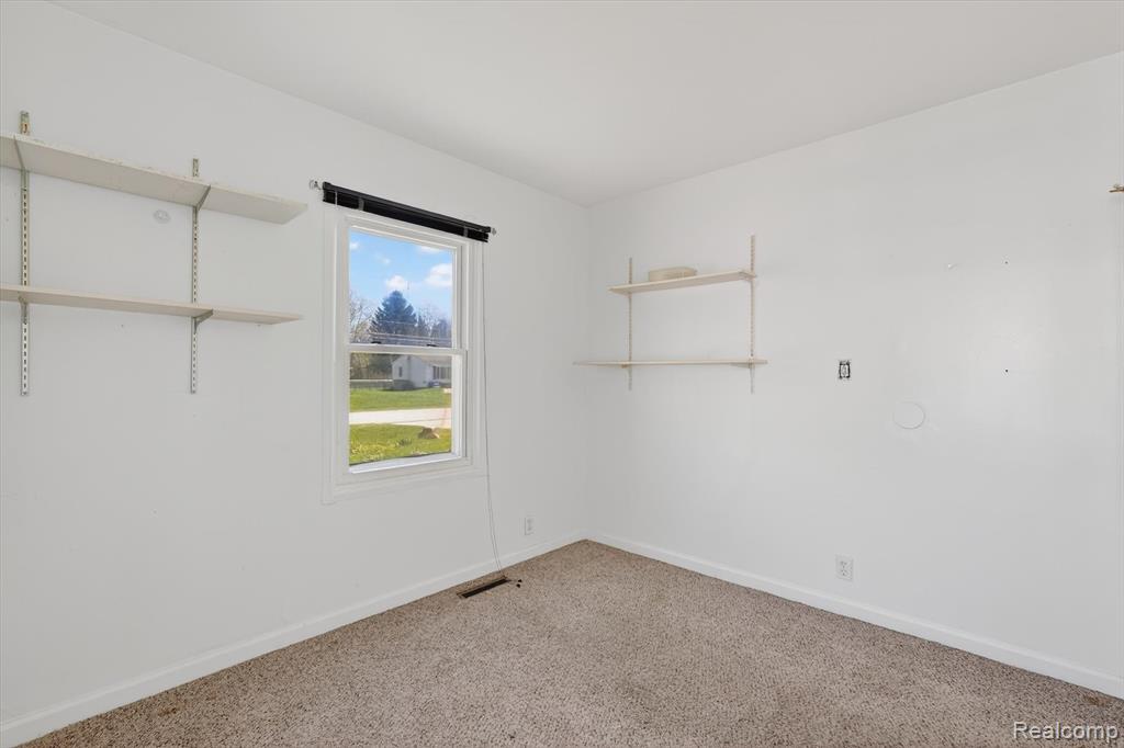 1392 Winfield Drive, Swartz Creek, MI 48473 — Photo 19