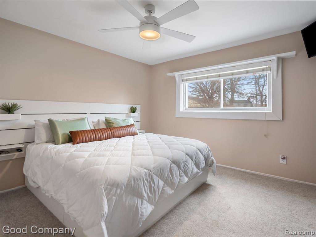 833 TANGLEWOOD Drive, Madison Heights, MI 48071 — Photo 11