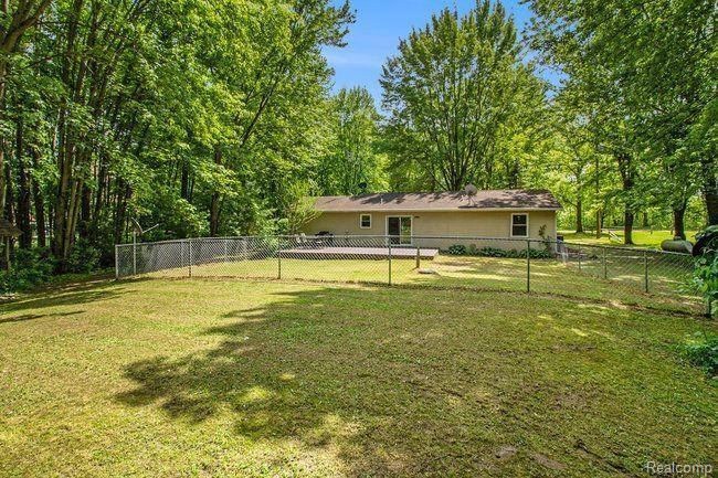 8696 Sargent Road, Fowlerville, MI 48836 — Photo 7