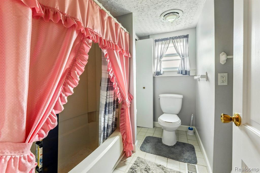 323 WARD Street, Marine, MI — Photo 10