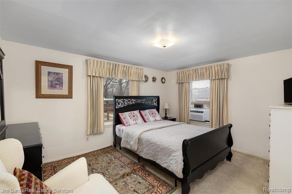 20114 Fairway Drive, Grosse Pointe Woods, MI 48236 — Photo 21