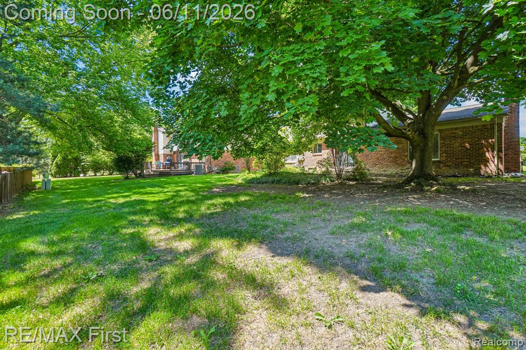 5950 Diamond Drive, Troy, MI 48085 — Photo 41