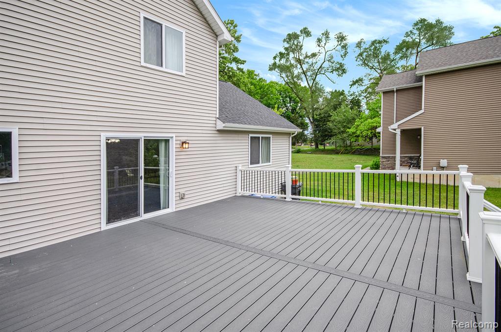 4686 Downing Drive, Pinckney, MI 48169 — Photo 23