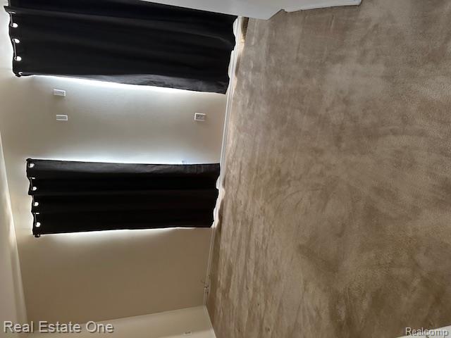 942 Hogarth Avenue, Waterford, MI 48328 — Photo 10