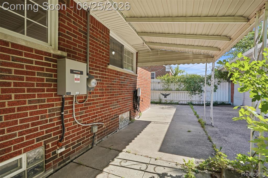 8585 Dixie Lane, Dearborn Heights, MI 48127 — Photo 31