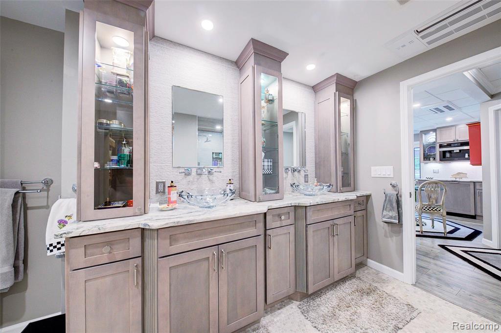 6728 Spring Creek, Plymouth, MI 48170 — Photo 60