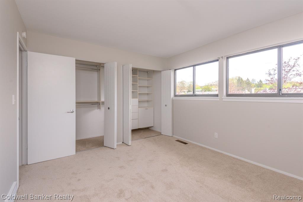 759 PENINSULA, Ann Arbor, MI 48105 — Photo 36