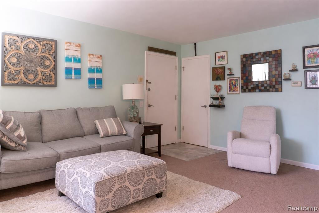 20210 Vernier Road, B, Harper Woods, MI 48225 — Photo 7