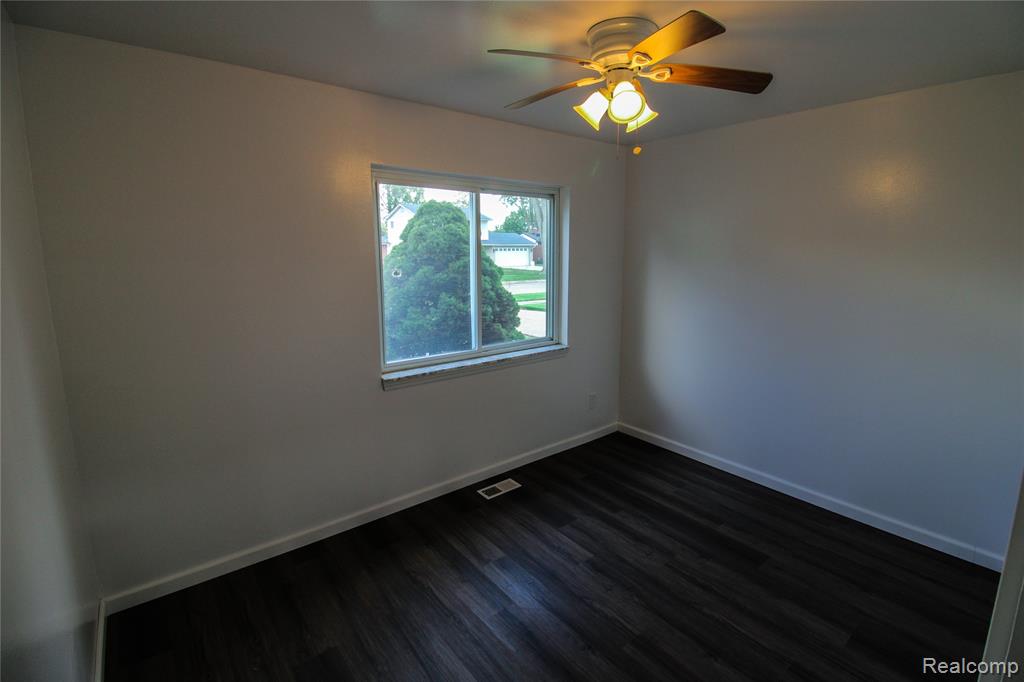 40159 William Drive, Sterling Heights, MI 48313 — Photo 14