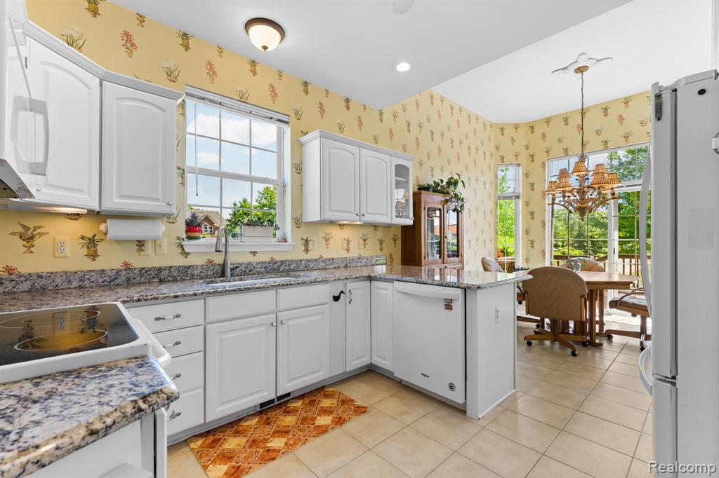 48523 Oak Bridge Drive, Canton, MI 48188 — Photo 7
