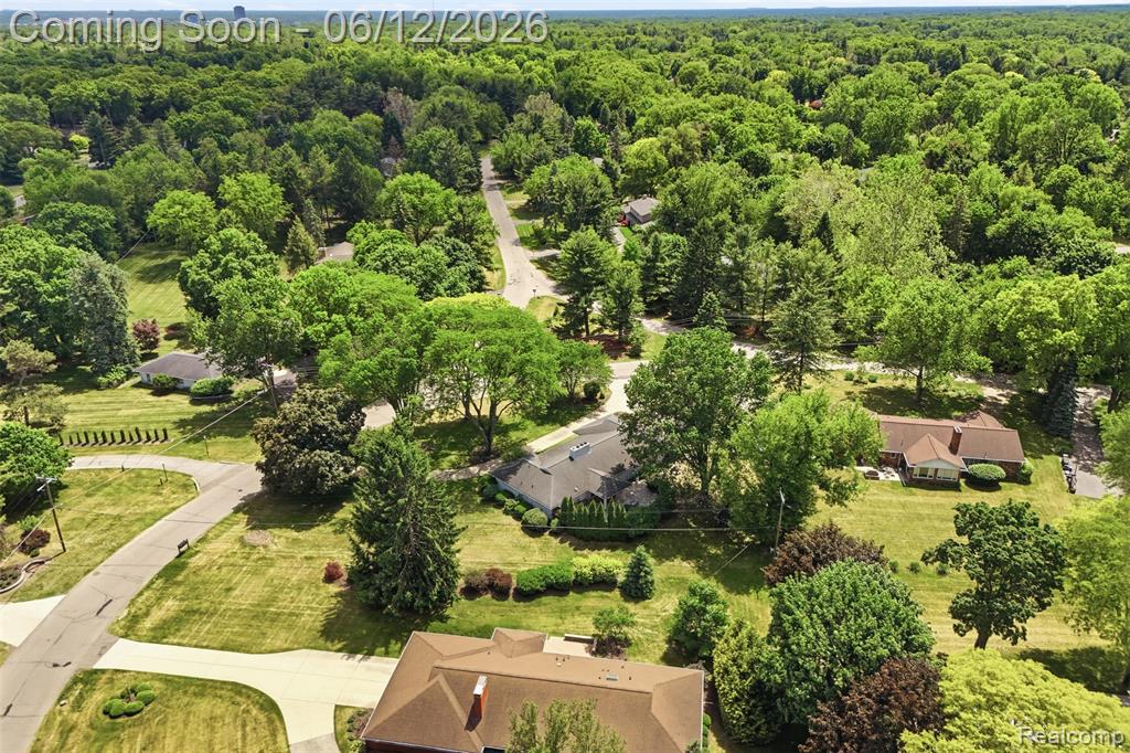 6998 Meadowlake Road, Bloomfield Hills, MI 48301 — Photo 44