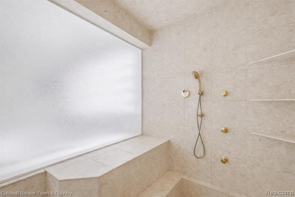 480 NAIRN Circle, Highland, MI — Photo 31