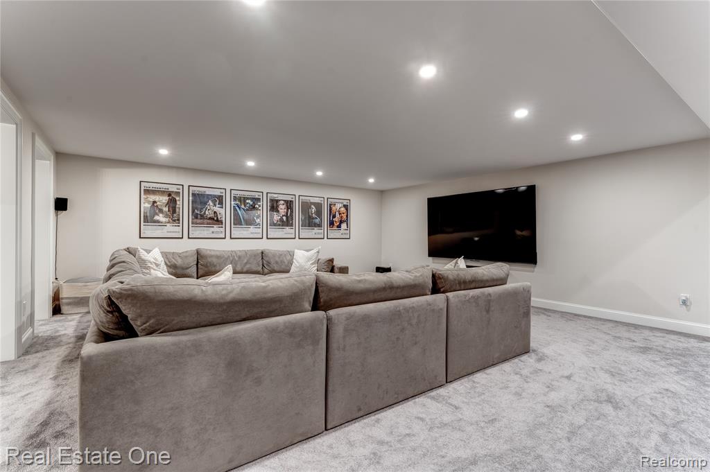 3370 Bloomcrest Drive, Bloomfield Hills, MI, 48304