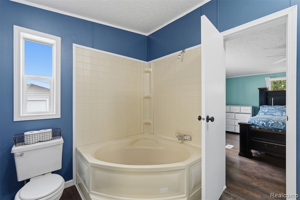 4729 Turtle Creek Drive, Howell, MI 48843 — Photo 15