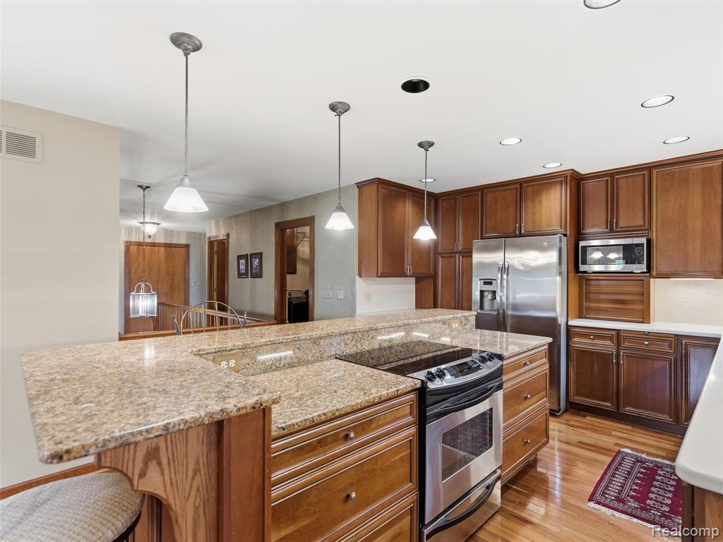23 Chateaux Du Lac, Fenton, MI 48430 — Photo 13