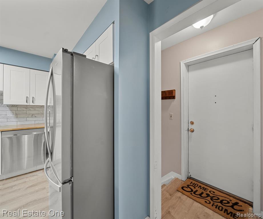 41573 BEDFORD Drive, Canton, MI 48187 — Photo 19