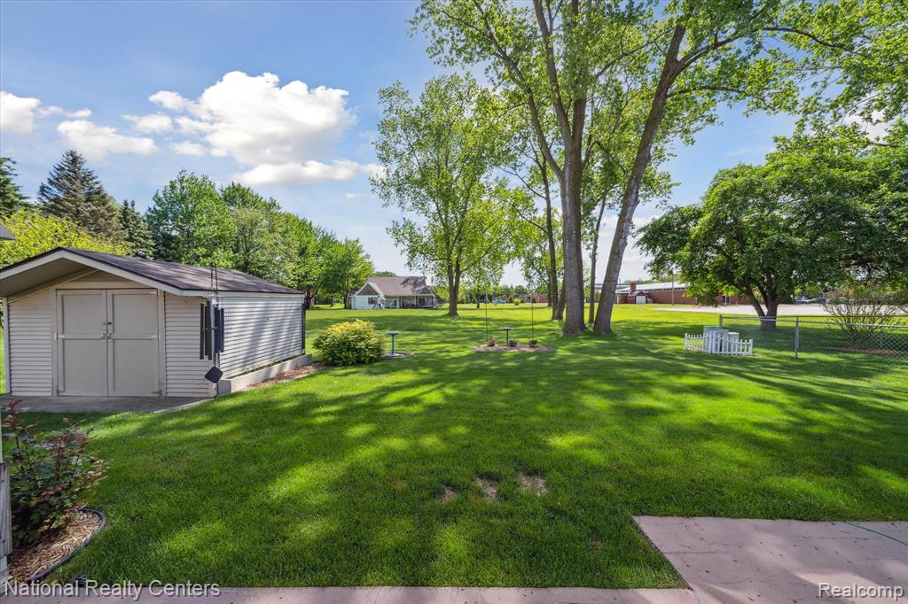 41250 Scarborough Court, Clinton Twp, MI 48038 — Photo 25