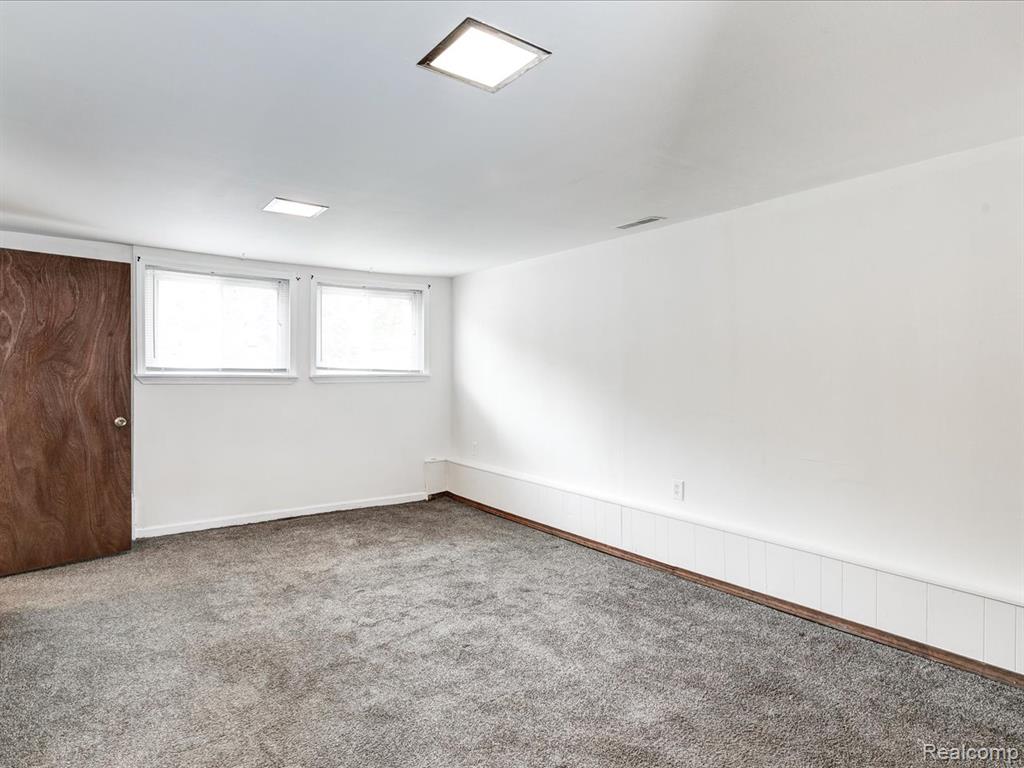 641 Michigan Avenue, Marysville, MI 48040 — Photo 17
