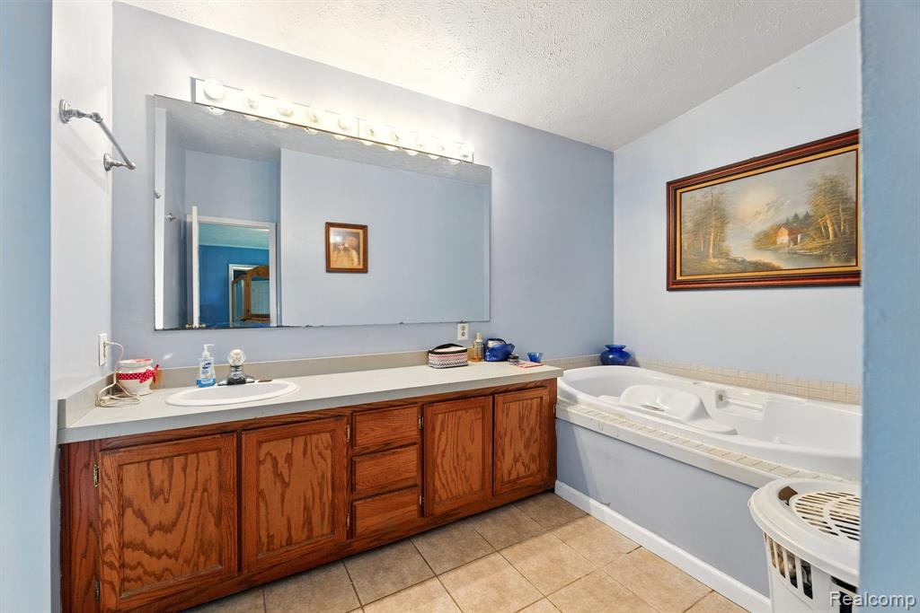 5915 Neuman Road, St. Clair, MI 48079 — Photo 4