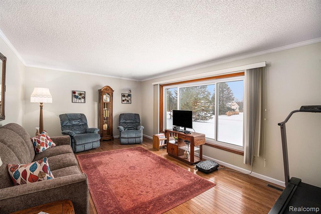 9213 Apple Orchard Drive, Fenton, MI 48430 — Photo 3