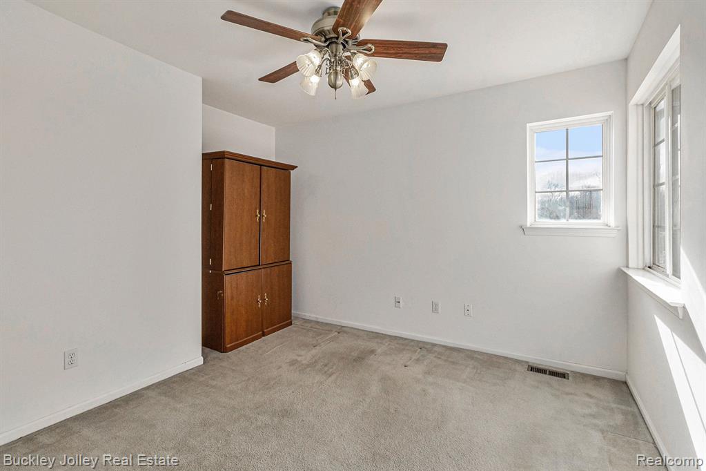 4419 WILLOW VIEW Court, Howell, MI 48843 — Photo 9