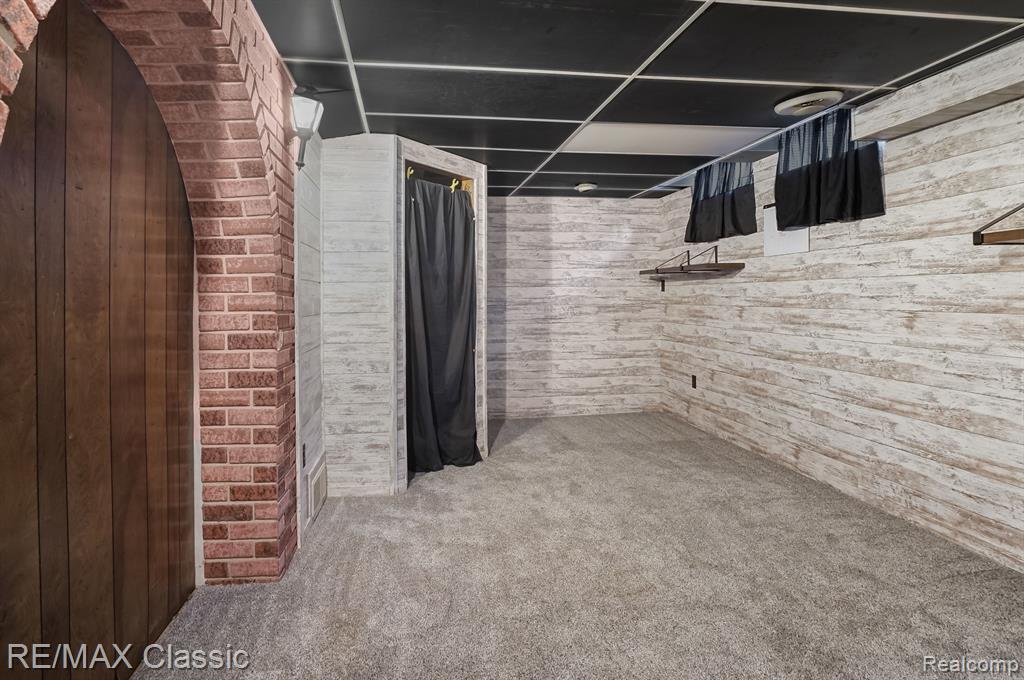 19580 CRYSTAL LAKE Drive, Northville, MI 48167 — Photo 26