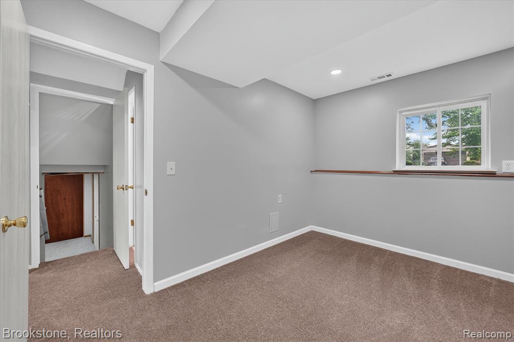 39795 Waldorf Drive, Clinton Twp, MI 48038 — Photo 27