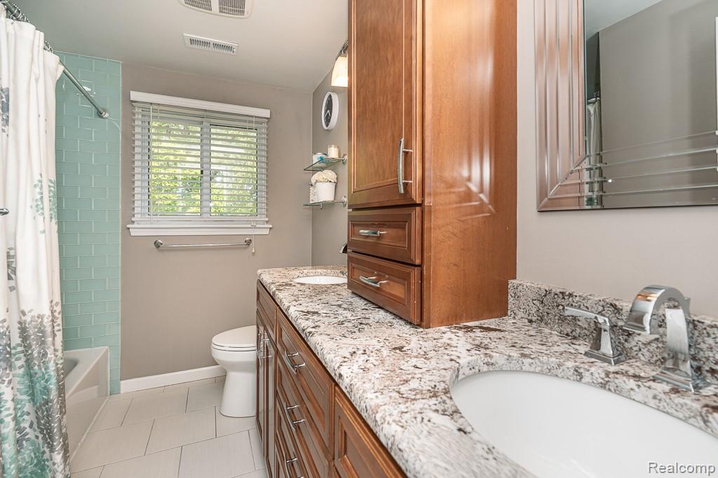 1847 Lyster Lane, Troy, MI 48085 — Photo 39