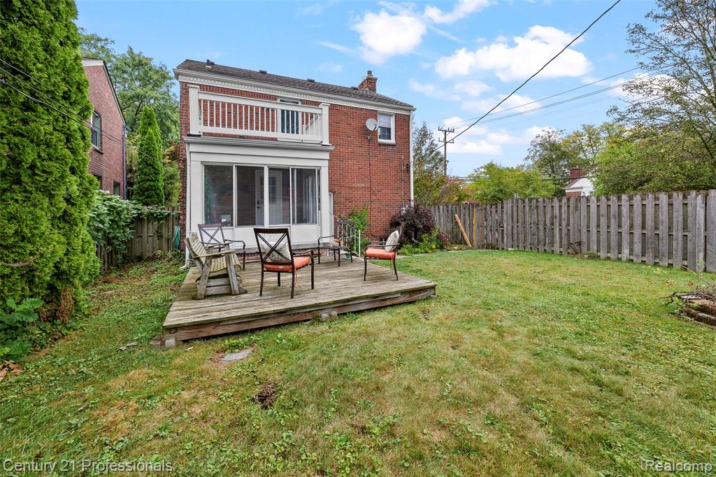 1677 Brys Drive, Grosse Pointe Woods, MI 48236 — Photo 25