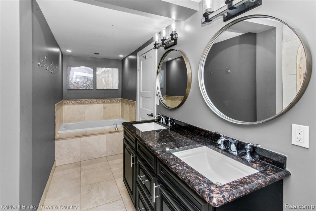 5728 Eggert Place, Brighton, MI, 48116