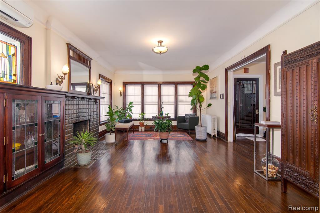 22 Edison Street, Detroit, MI 48202 — Photo 7