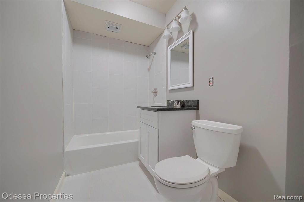 6294 SWARTOUT Road, Clay, MI 48001 — Photo 18