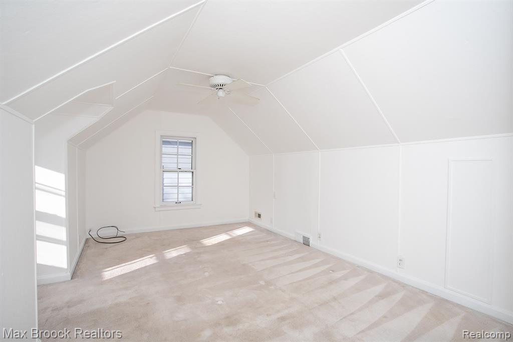 10034 Lasalle Boulevard, Huntington Woods, MI — Photo 29
