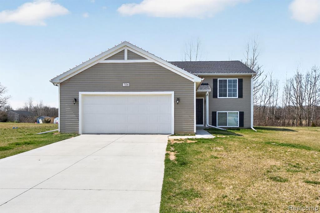 7154 Timberline Drive, Flint, MI 48507 — Photo 2