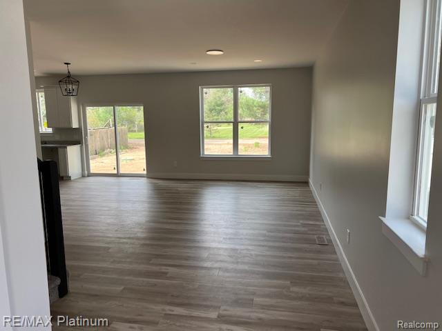 9400 Roland Drive - Photo 4
