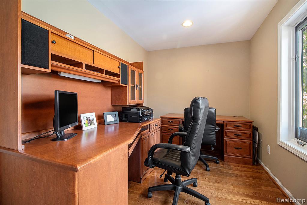 4973 Parview Drive, Clarkston, MI — Photo 37