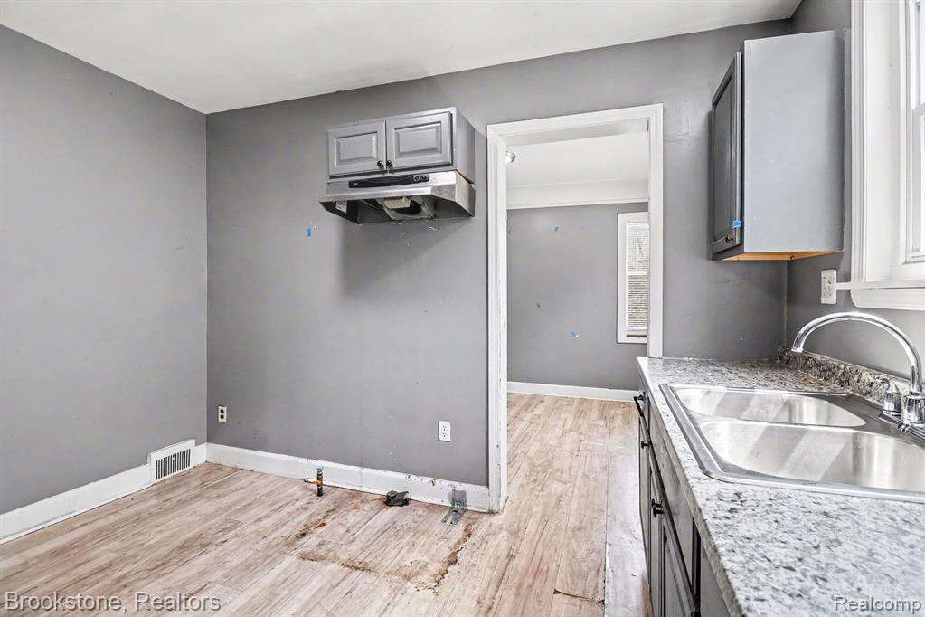 16605 Freeland Street, Detroit, MI 48235 — Photo 7