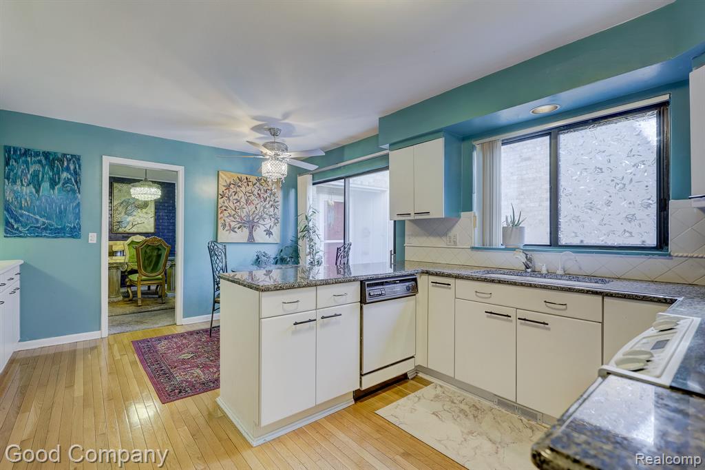 7105 Pebble Park Drive, West Bloomfield, MI — Photo 3