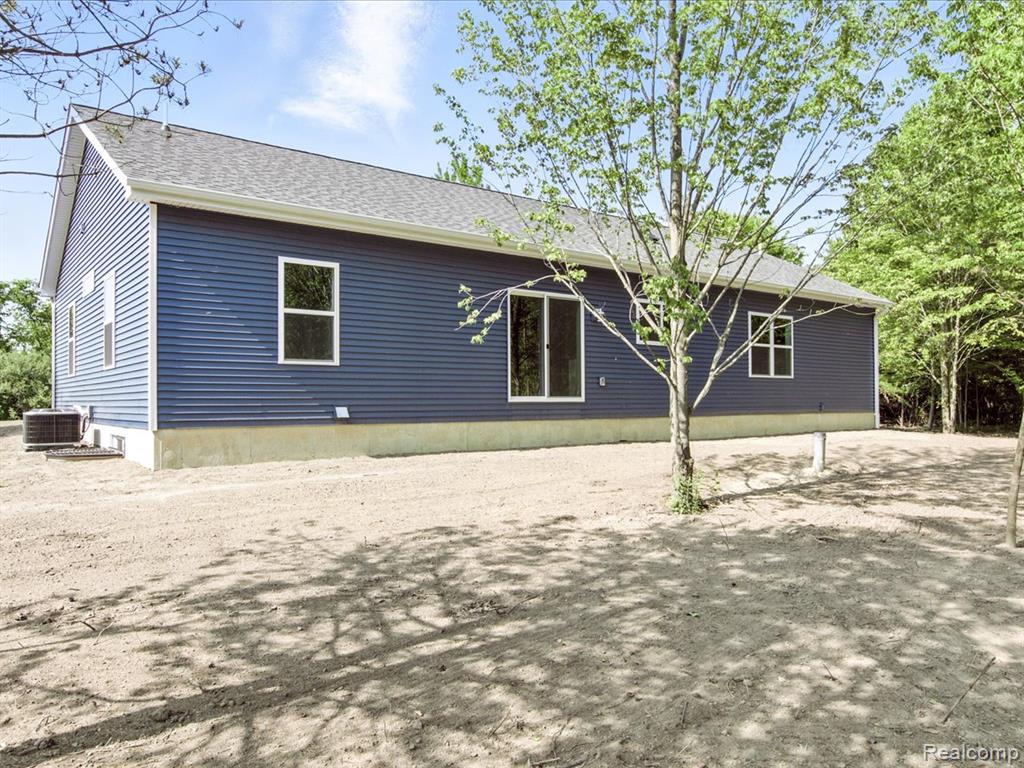9711 CRAWFORD, Columbus, MI — Photo 27