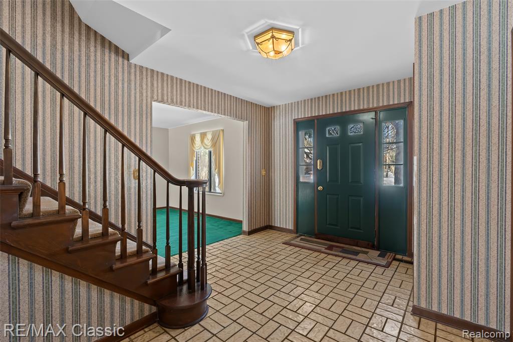 6313 Kiev Street, West Bloomfield, MI 48324 — Photo 6