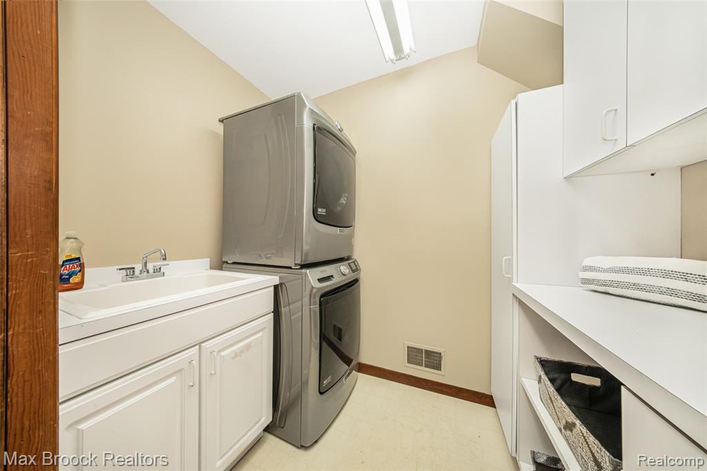 6730 Halyard Road, Bloomfield Hills, MI 48301 — Photo 30