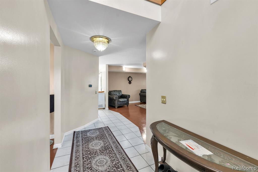 7511 Orchard Avenue, Dearborn, MI 48126 — Photo 15
