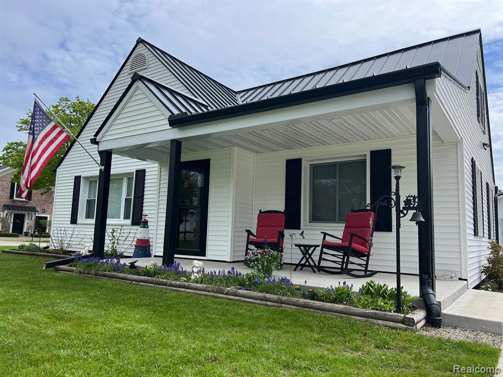 5561 UNION Street, Lexington, MI 48450 — Photo 2