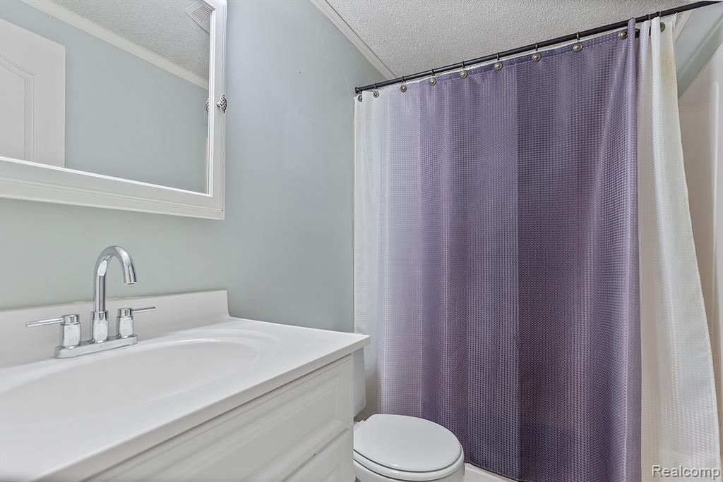 4375 WEST Street, Leonard, MI 48367 — Photo 18