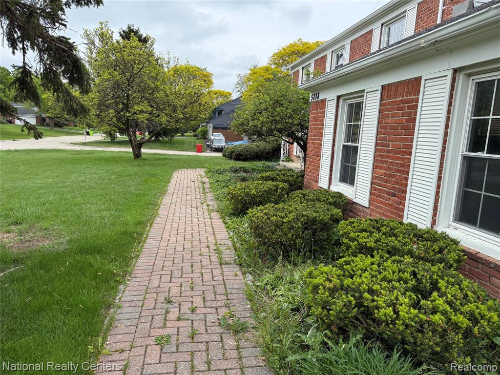 5888 Red Coat Lane, West Bloomfield, MI — Photo 4
