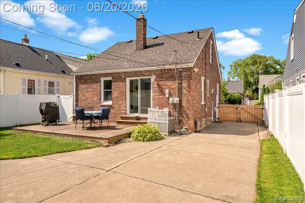 1009 Harvard Road, Berkley, MI 48072 — Photo 30